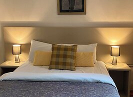 The Woodbridge Waterfront Rooms.