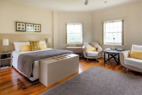 The Woodbridge Waterfront Rooms.