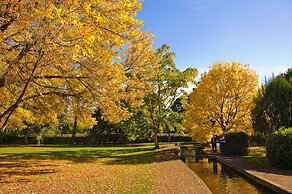 The Woodbridge Waterfront Rooms.