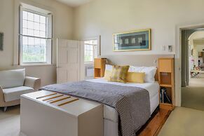 The Woodbridge Waterfront Rooms.