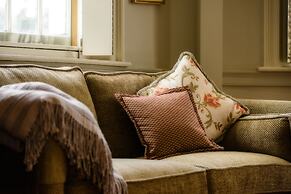 The Woodbridge Waterfront Rooms.