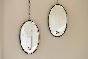 The Woodbridge Waterfront Rooms.