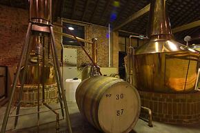 The Woodbridge Waterfront Rooms.