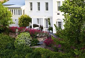 The Woodbridge Waterfront Rooms.