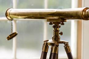 The Woodbridge Waterfront Rooms.