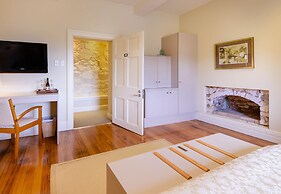 The Woodbridge Waterfront Rooms.