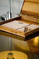 The Woodbridge Waterfront Rooms.