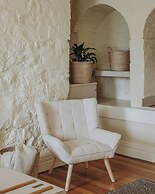 The Woodbridge Waterfront Rooms.