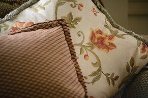 The Woodbridge Waterfront Rooms.