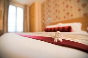 Hotel Romance Malesherbes by Patrick Hayat