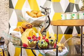 Hotel Romance Malesherbes by Patrick Hayat