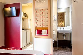 Hotel Romance Malesherbes by Patrick Hayat