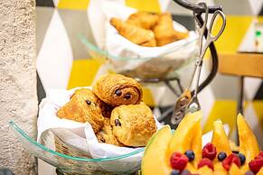 Hotel Romance Malesherbes by Patrick Hayat