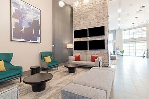 Sandman Signature Toronto Airport Hotel