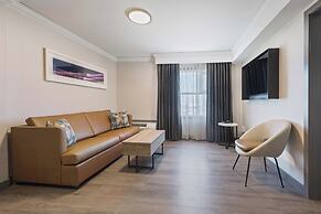 Sandman Signature Toronto Airport Hotel