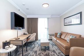 Sandman Signature Toronto Airport Hotel