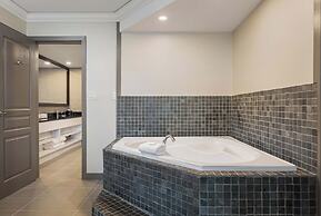 Sandman Signature Toronto Airport Hotel