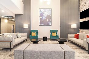 Sandman Signature Toronto Airport Hotel