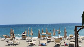 Aregai Marina Hotel & Residence