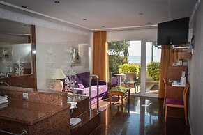 Playacapricho Hotel