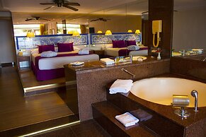 Playacapricho Hotel