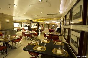 Crown Regency Hotel and Towers