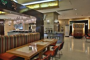 Crown Regency Hotel and Towers