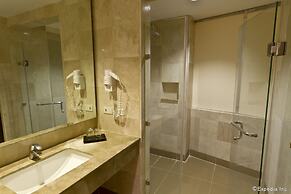 Crown Regency Hotel and Towers
