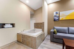 Comfort Suites Monaca