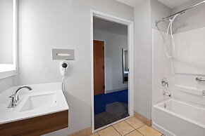 Microtel Inn & Suites by Wyndham Houma