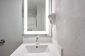 Microtel Inn & Suites by Wyndham Houma