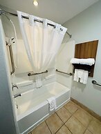 Microtel Inn & Suites by Wyndham Houma