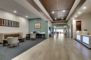 Holiday Inn Express & Suites Laurel by IHG