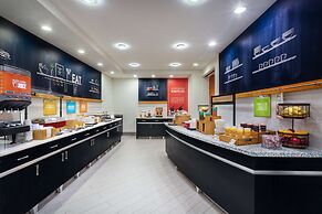 Hampton Inn & Suites Herndon-Reston