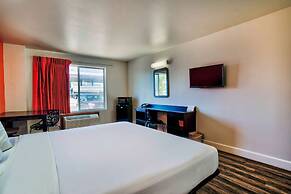 Motel 6 Hesperia, CA - West Main Street I-15