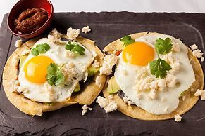 La Concha Renaissance San Juan Resort