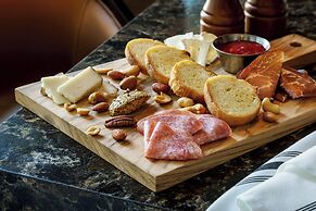 Springhill Suites by Marriott Chicago Downtown/ River North