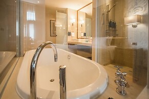 Hilton Bangkok Grande Asoke