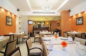 Business Hotel Senator