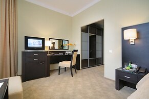 Business Hotel Senator