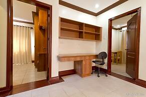 Crown Regency Suites & Residences - Mactan