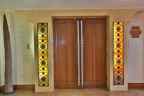 Crown Regency Suites & Residences - Mactan