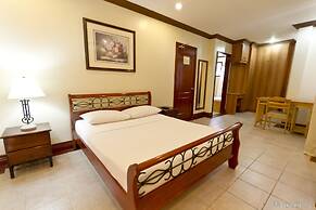 Crown Regency Suites & Residences - Mactan