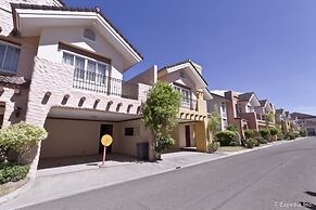 Crown Regency Suites & Residences - Mactan