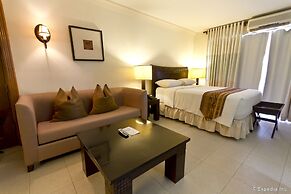 Crown Regency Suites & Residences - Mactan
