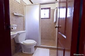 Crown Regency Suites & Residences - Mactan