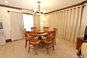 Crown Regency Suites & Residences - Mactan