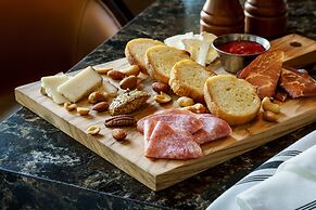 Residence Inn by Marriott Chicago Downtown / River North