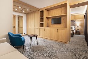 Lajadira Hotel & Spa