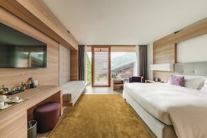 Lajadira Hotel & Spa